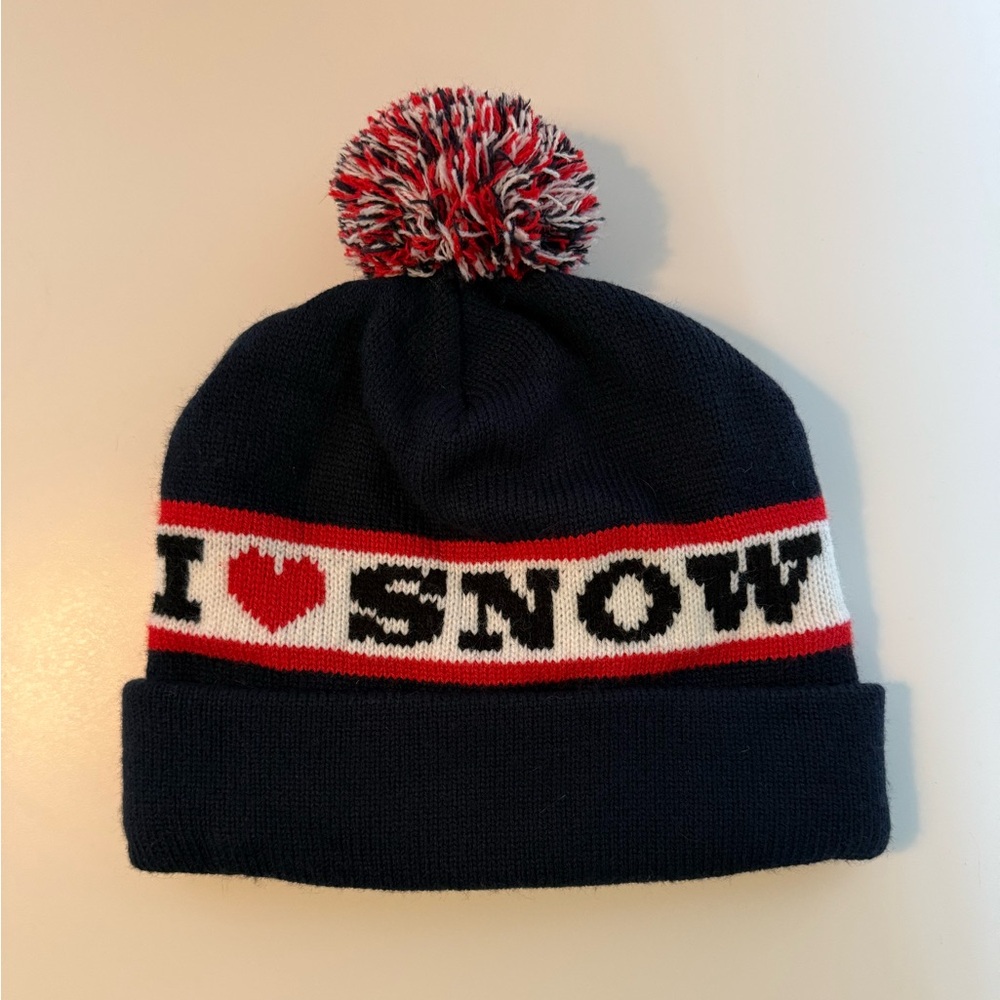 I <3 snow beanie with top tassel